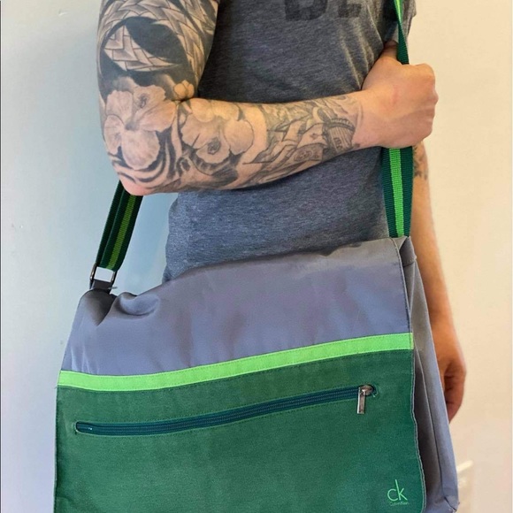 Calvin Klein snatchel style green and grey vibrant - Picture 5 of 5